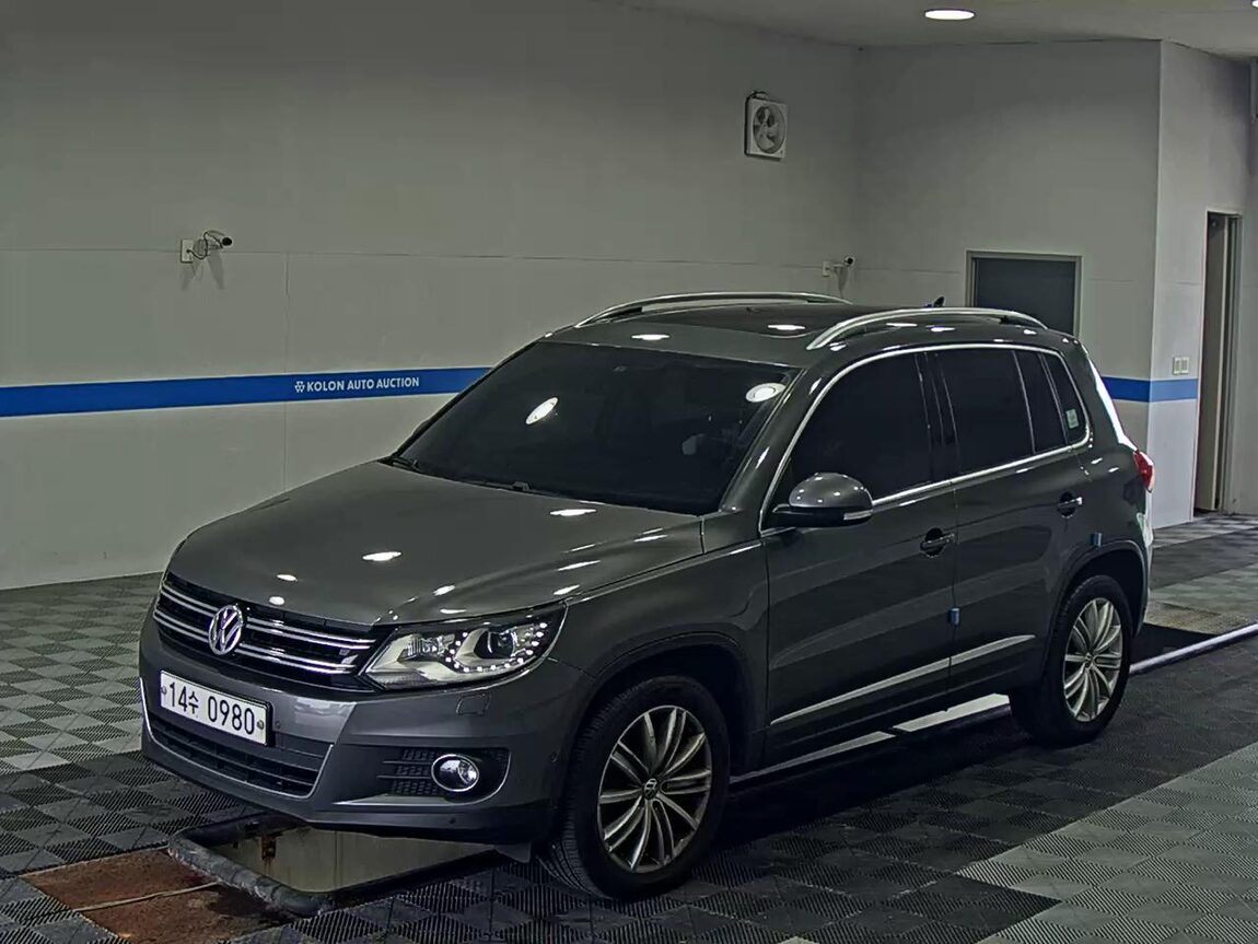 VOLKSWAGEN TIGUAN 2.0 TDI BLUEMOTION PREMIUM 2016 - zdjęcie 2