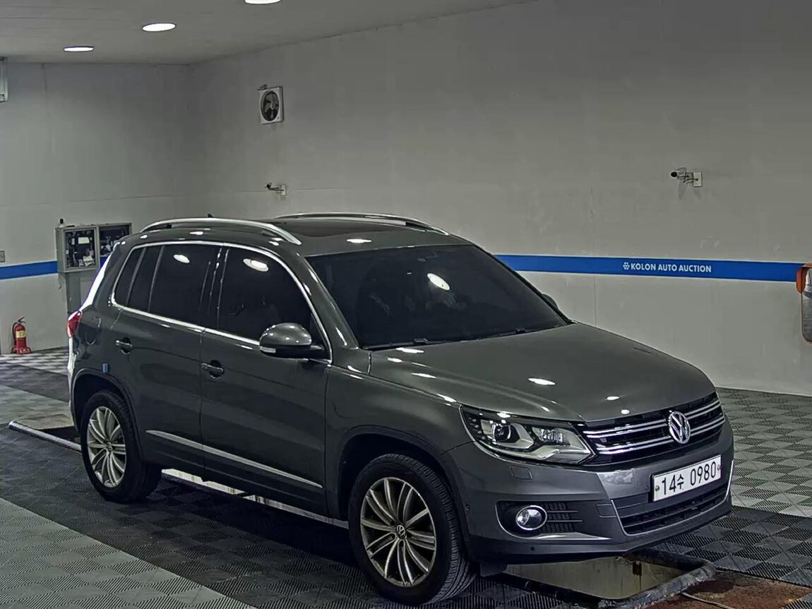 VOLKSWAGEN TIGUAN 2.0 TDI BLUEMOTION PREMIUM 2016 - zdjęcie 3