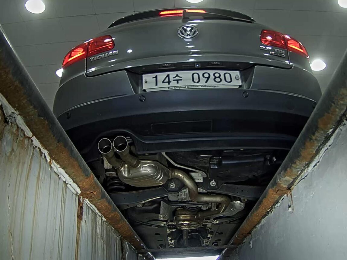VOLKSWAGEN TIGUAN 2.0 TDI BLUEMOTION PREMIUM 2016 - zdjęcie 8