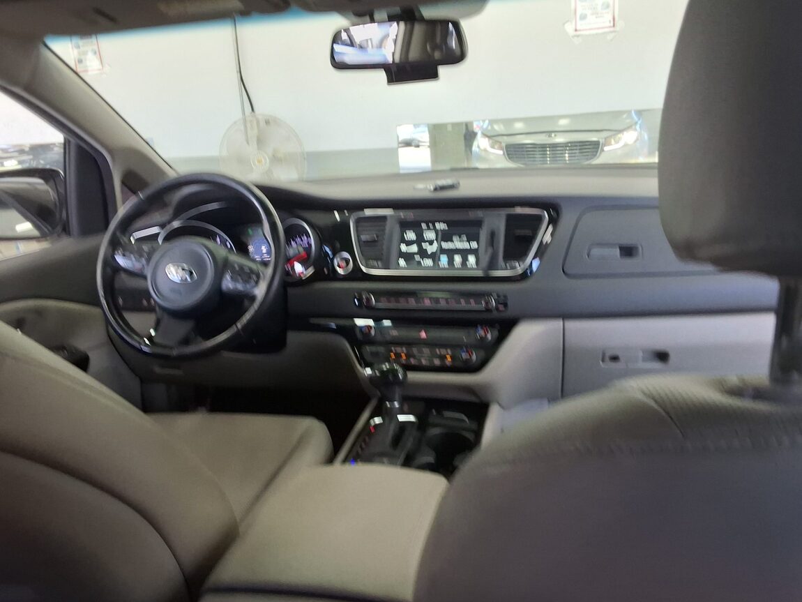 KIA ALL NEW CARNIVAL 9-SEATER DIESEL PRESTIGE 2015 - zdjęcie 11