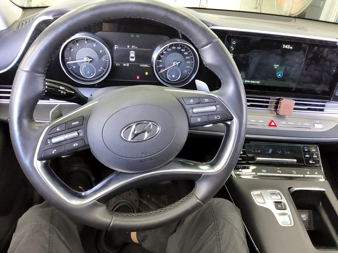 HYUNDAI THE NEW GRANDEUR IG GASOLINE 3.3 PREMIUM CHOICE 2020 - zdjęcie 17
