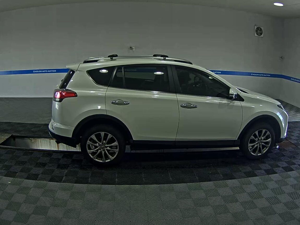 TOYOTA RAV4 (4TH GEN) 2.5 2WD 2017 - zdjęcie 4