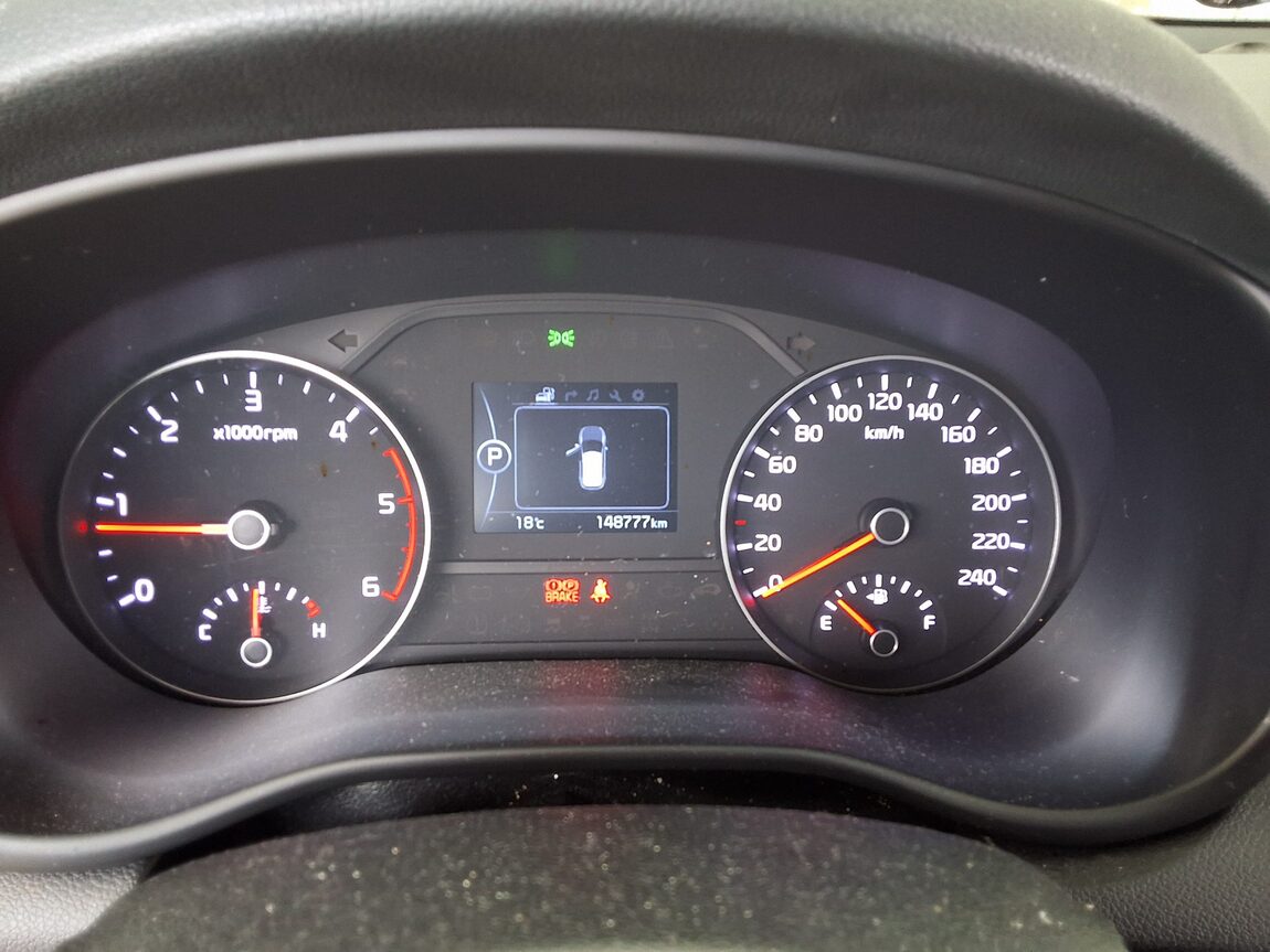 KIA NEW SPORTAGE 1.7 2WD TRENDY 2016 - zdjęcie 9