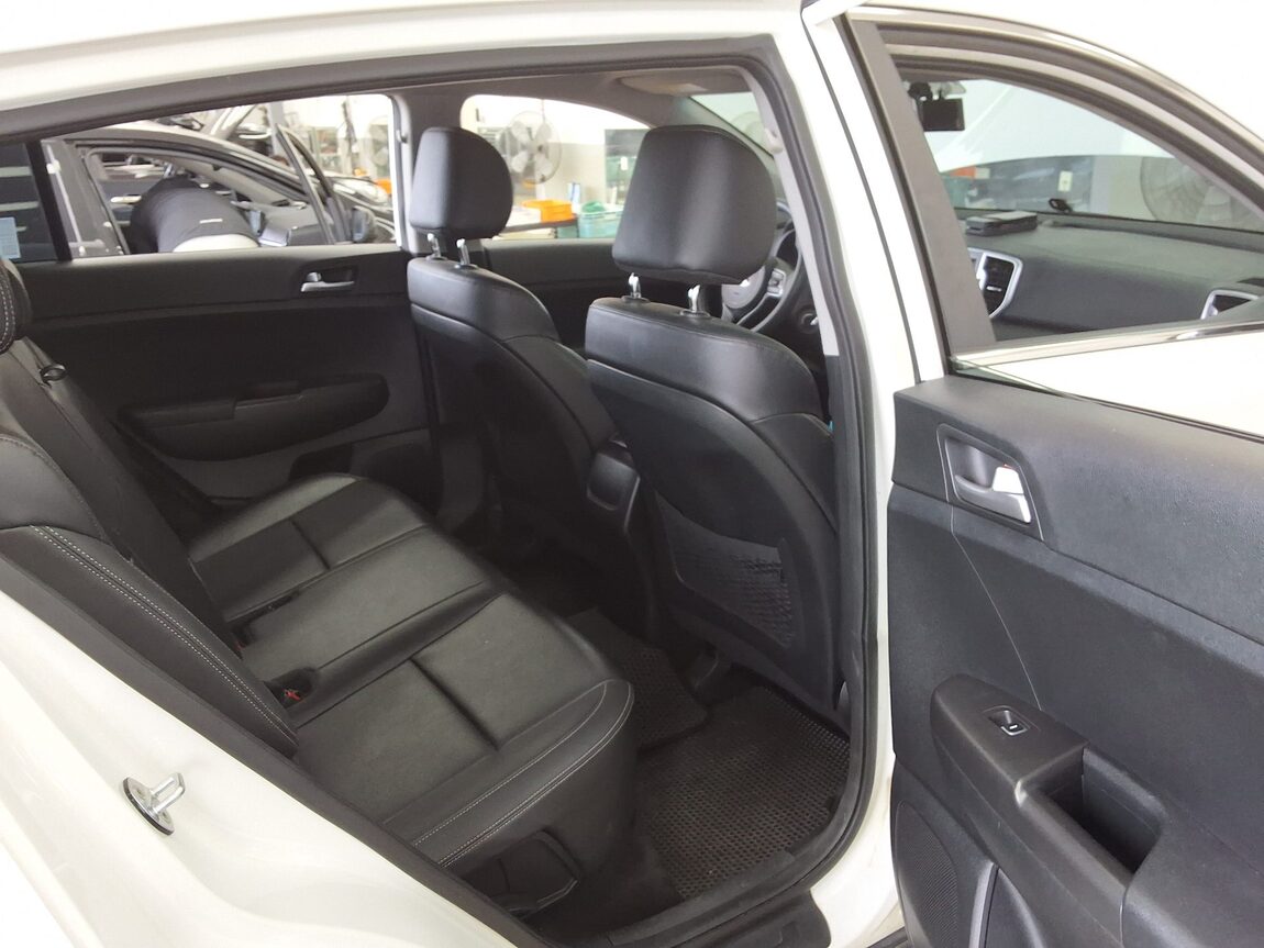 KIA NEW SPORTAGE 1.7 2WD TRENDY 2016 - zdjęcie 13