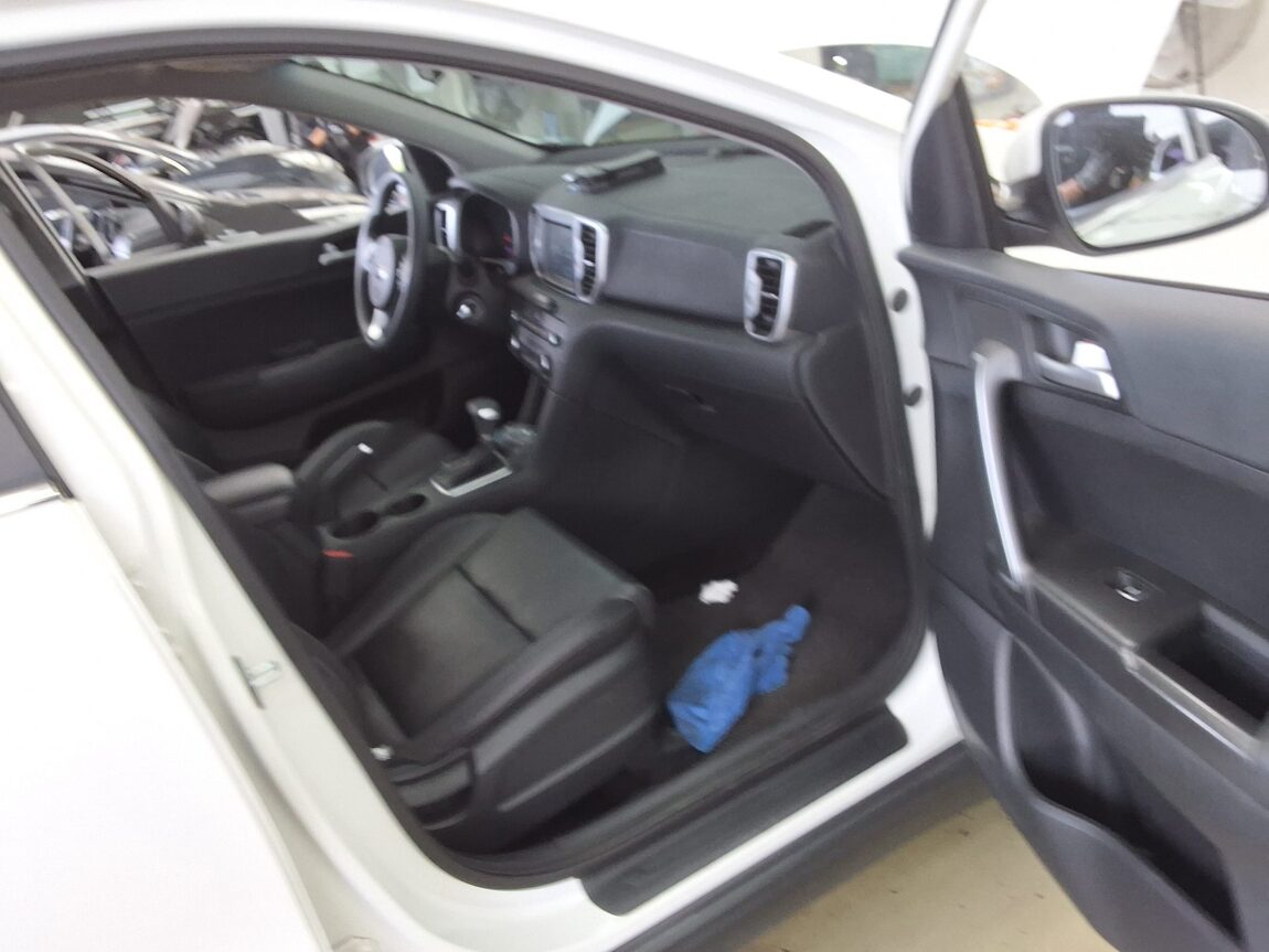KIA NEW SPORTAGE 1.7 2WD TRENDY 2016 - zdjęcie 14