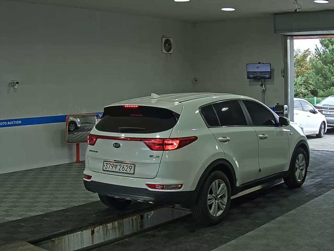 KIA NEW SPORTAGE 1.7 2WD TRENDY 2016 - zdjęcie 5