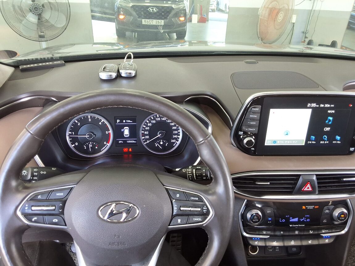 HYUNDAI SANTA FE (TM) R2.2 2WD PRESTIGE 2019 - zdjęcie 17
