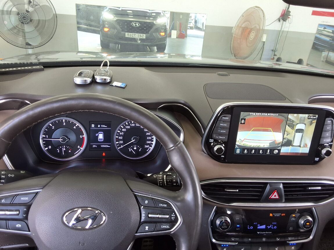 HYUNDAI SANTA FE (TM) R2.2 2WD PRESTIGE 2019 - zdjęcie 19
