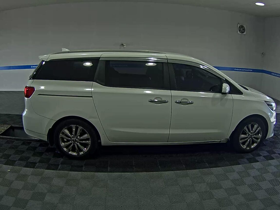 KIA ALL NEW CARNIVAL 9-SEATER DIESEL PRESTIGE 2015 - zdjęcie 4