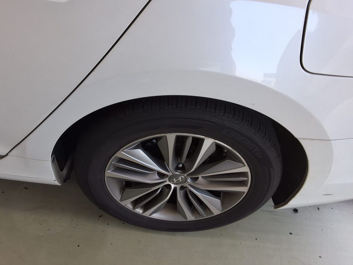 HYUNDAI GRANDEUR HG HG 240 MODERN 2016 - zdjęcie 22