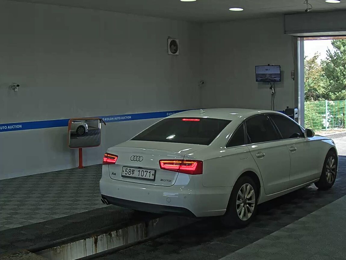 AUDI A6 (4TH GEN) 2.0 TDI 2014 - zdjęcie 5