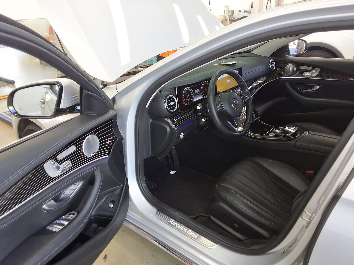 MERCEDES-BENZ E-CLASS (5TH GEN) E400 4MATIC EXCLUSIVE 2017 - zdjęcie 10