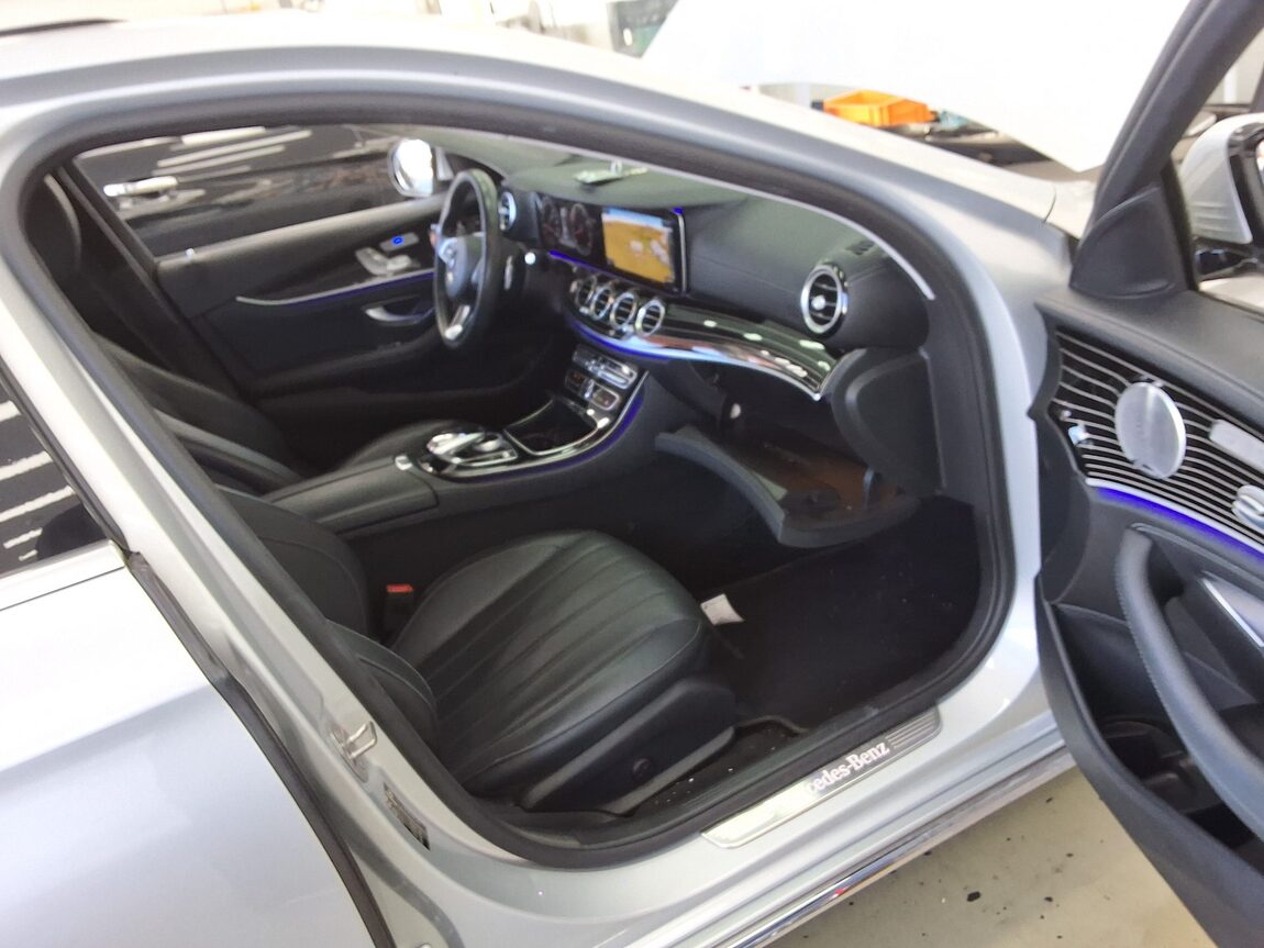 MERCEDES-BENZ E-CLASS (5TH GEN) E400 4MATIC EXCLUSIVE 2017 - zdjęcie 14