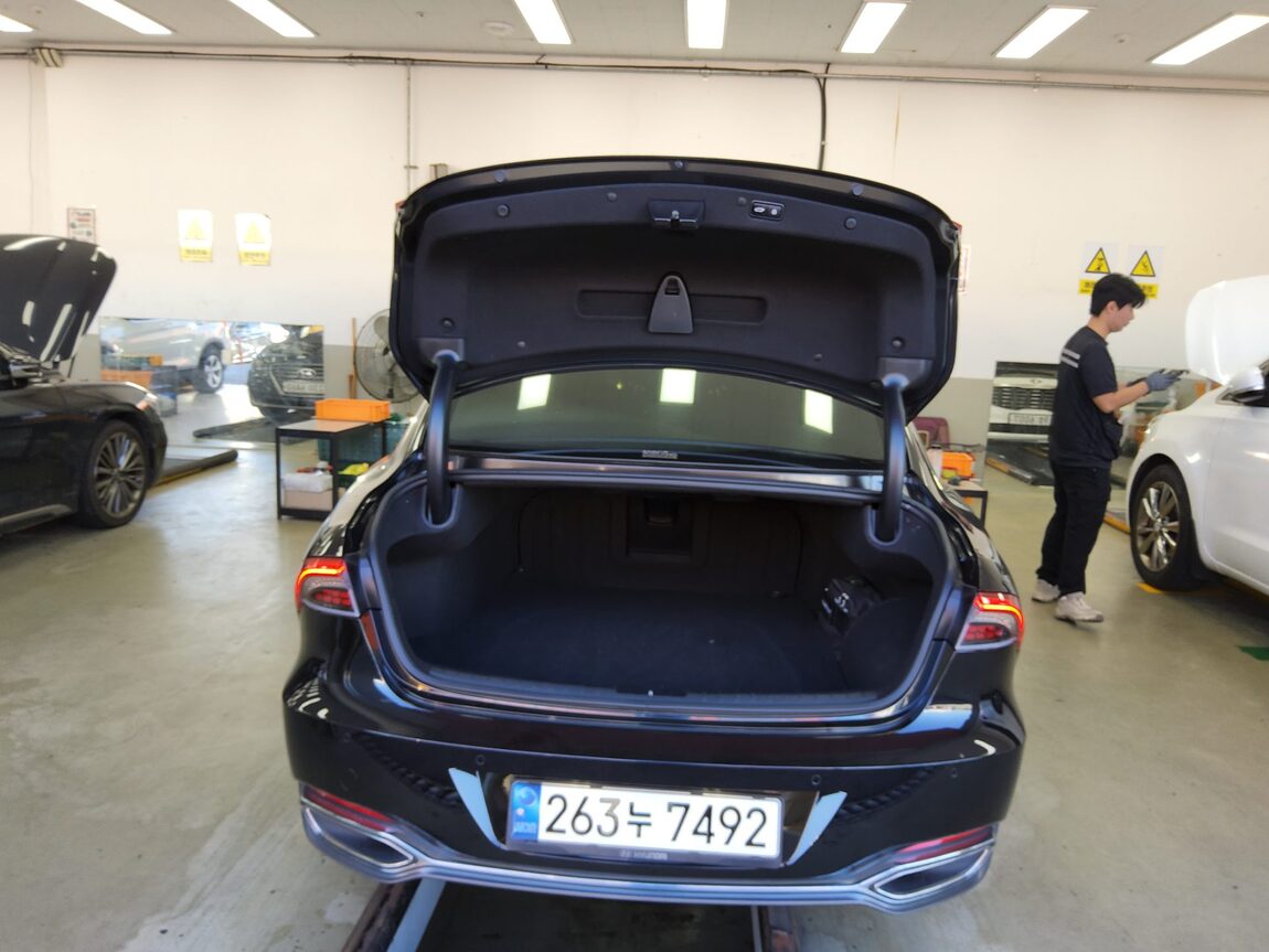 HYUNDAI THE NEW GRANDEUR IG HYBRID 2.4 HEV EXCLUSIVE 2021 - zdjęcie 15