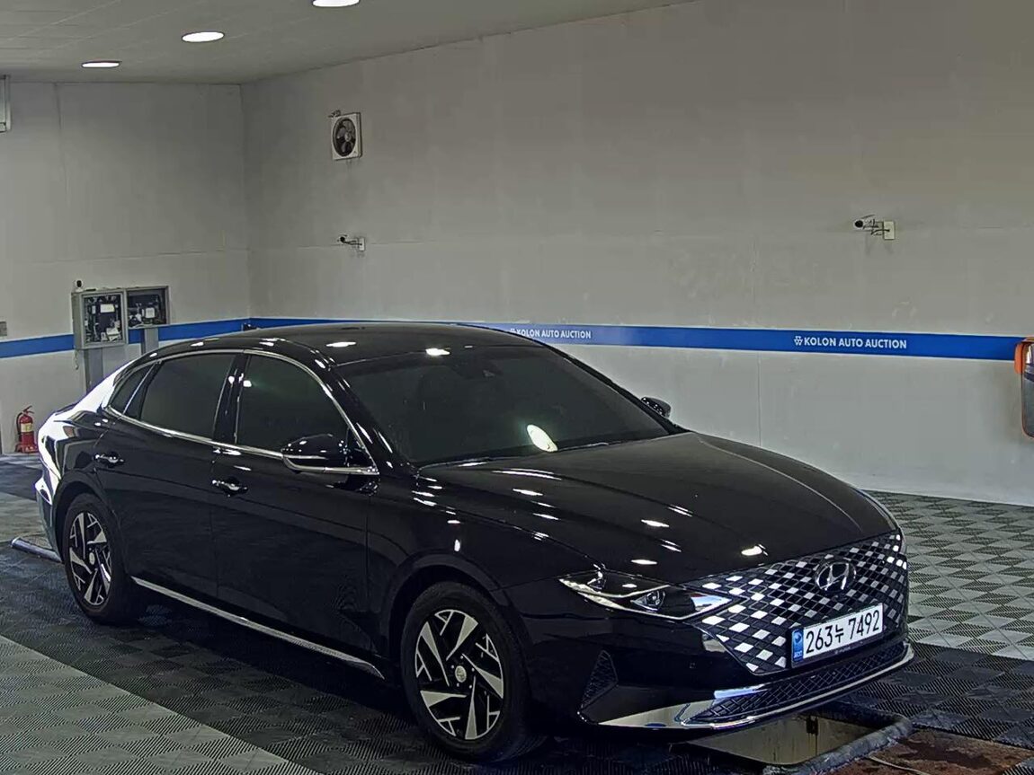 HYUNDAI THE NEW GRANDEUR IG HYBRID 2.4 HEV EXCLUSIVE 2021 - zdjęcie 3