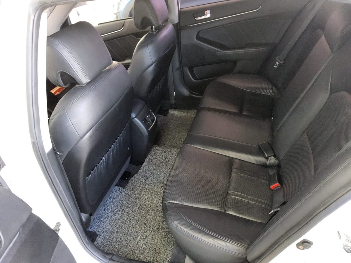 KIA K7 PRESTIGE 2.4 GDI LUXURY 2012 - zdjęcie 12