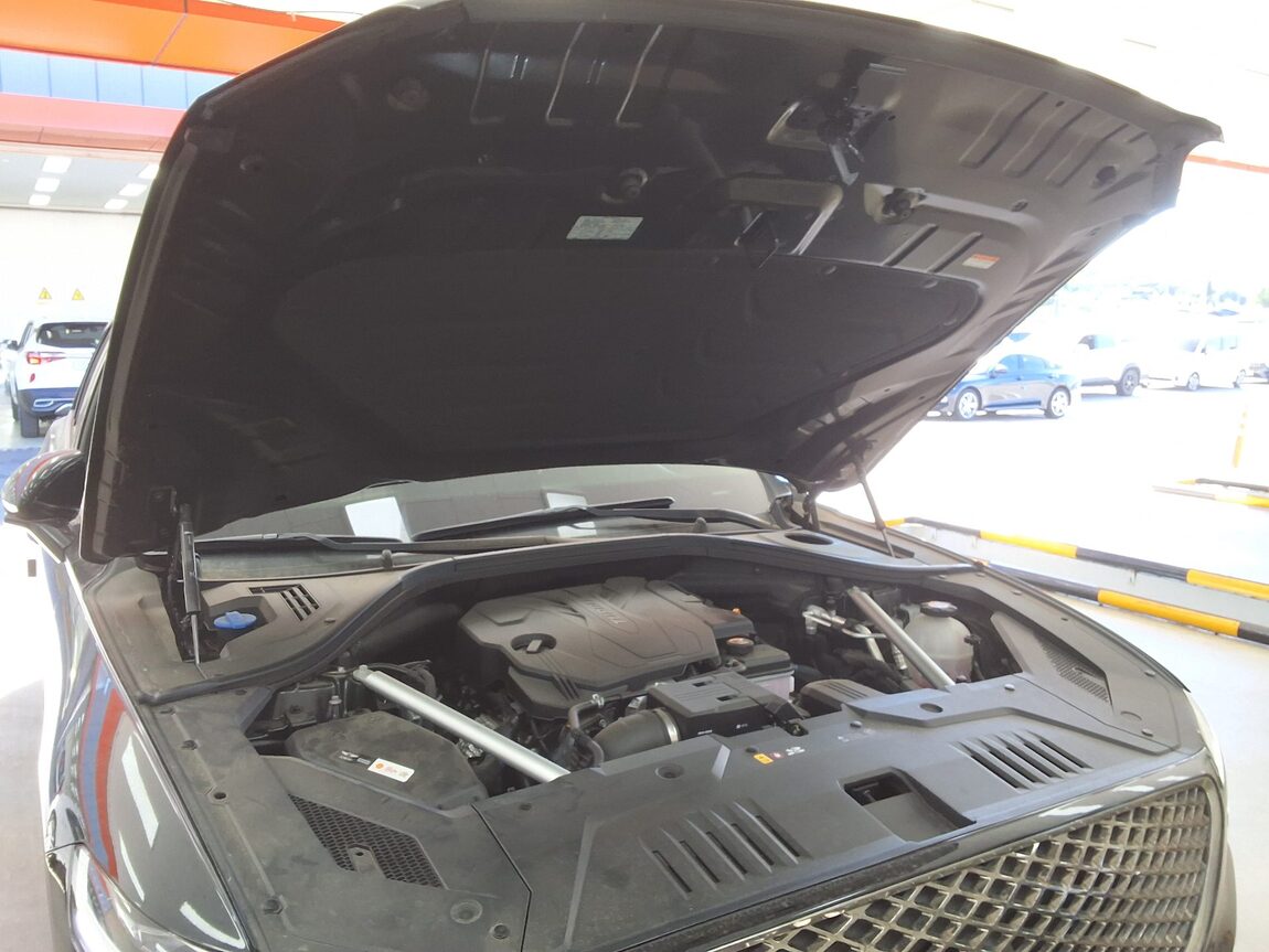 GENESIS GV70 2.5T AWD BASE MODEL 2024 - zdjęcie 18