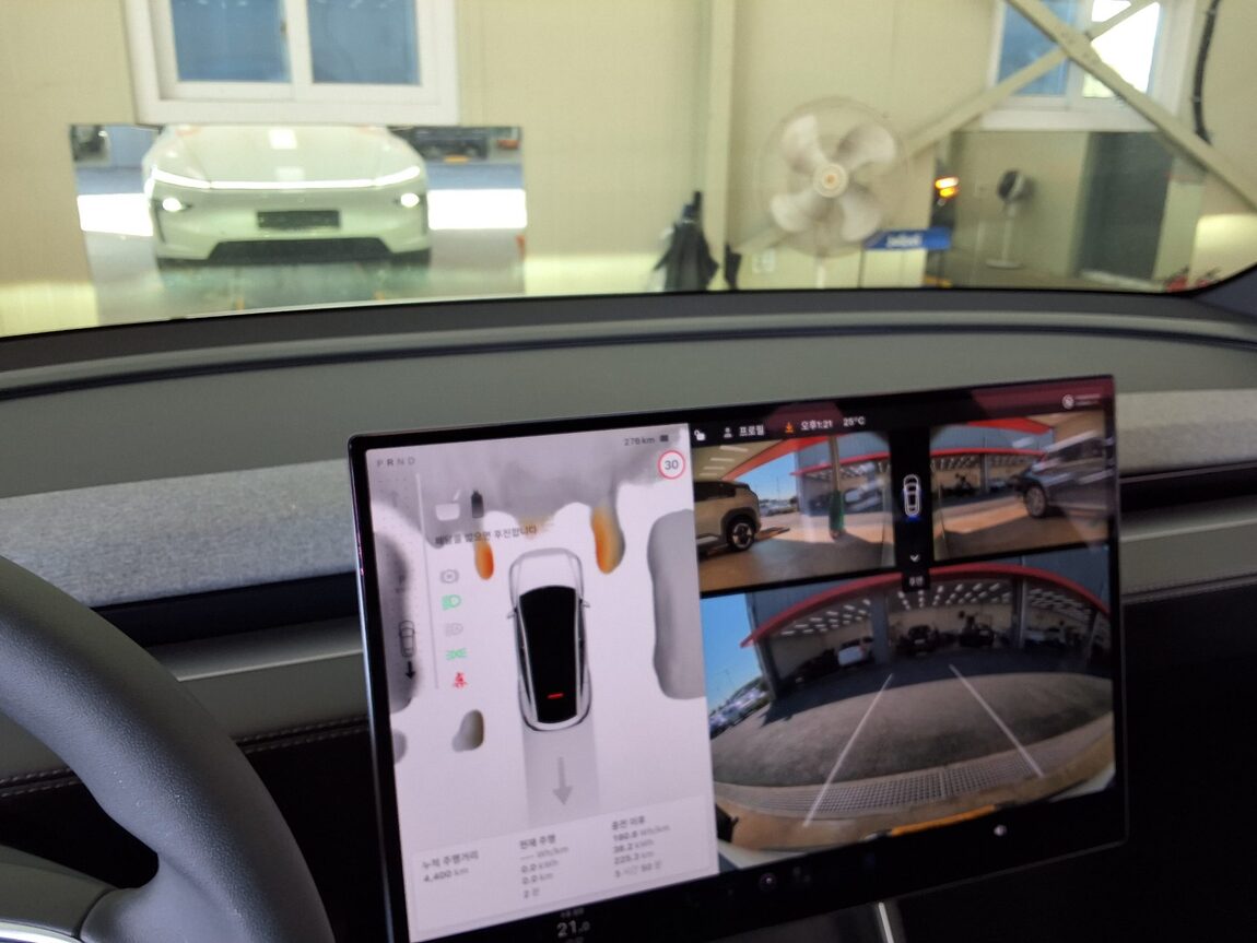 TESLA MODEL Y AWD LONG RANGE 2026 - zdjęcie 23