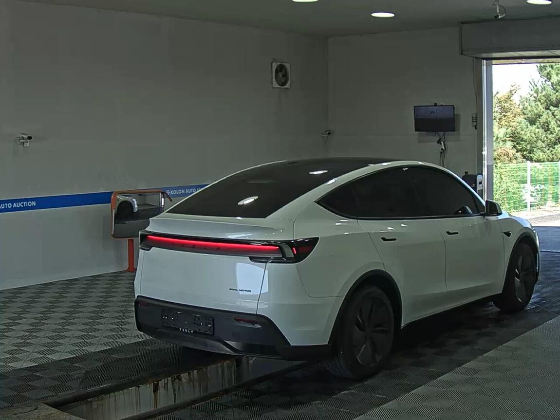 TESLA MODEL Y AWD LONG RANGE 2026 - zdjęcie 5