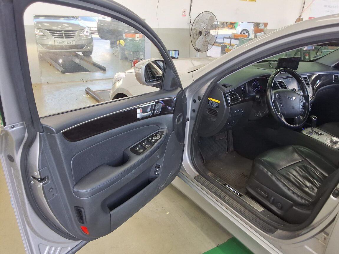 HYUNDAI GENESIS BH 330 PREMIUM 2013 - zdjęcie 10