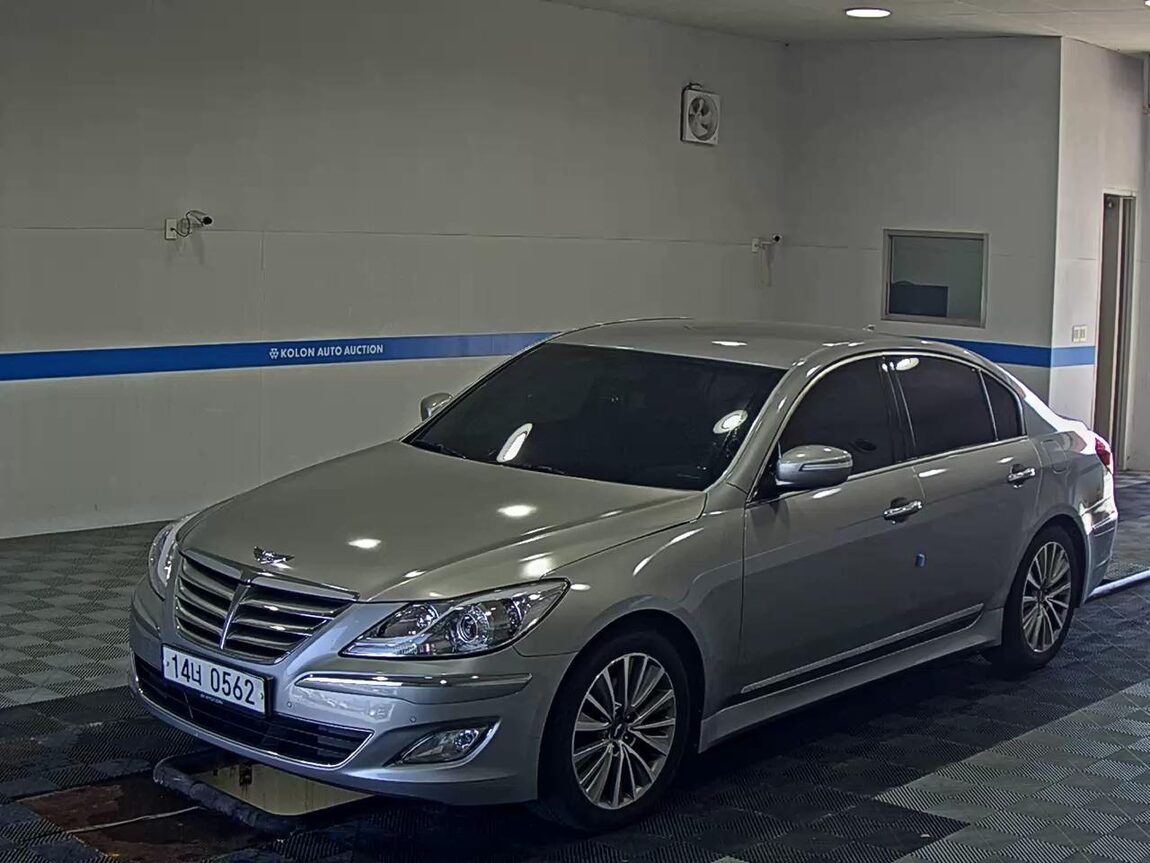 HYUNDAI GENESIS BH 330 PREMIUM 2013 - zdjęcie 2