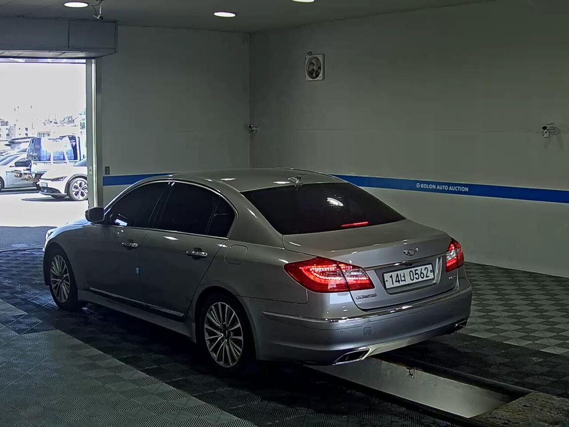 HYUNDAI GENESIS BH 330 PREMIUM 2013 - zdjęcie 6