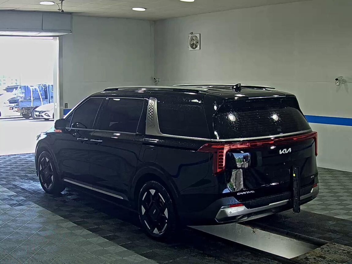 KIA THE NEW CARNIVAL HYBRID (KA4) 1.6 HEV 9-SEATER SIGNATURE 2024 - zdjęcie 6