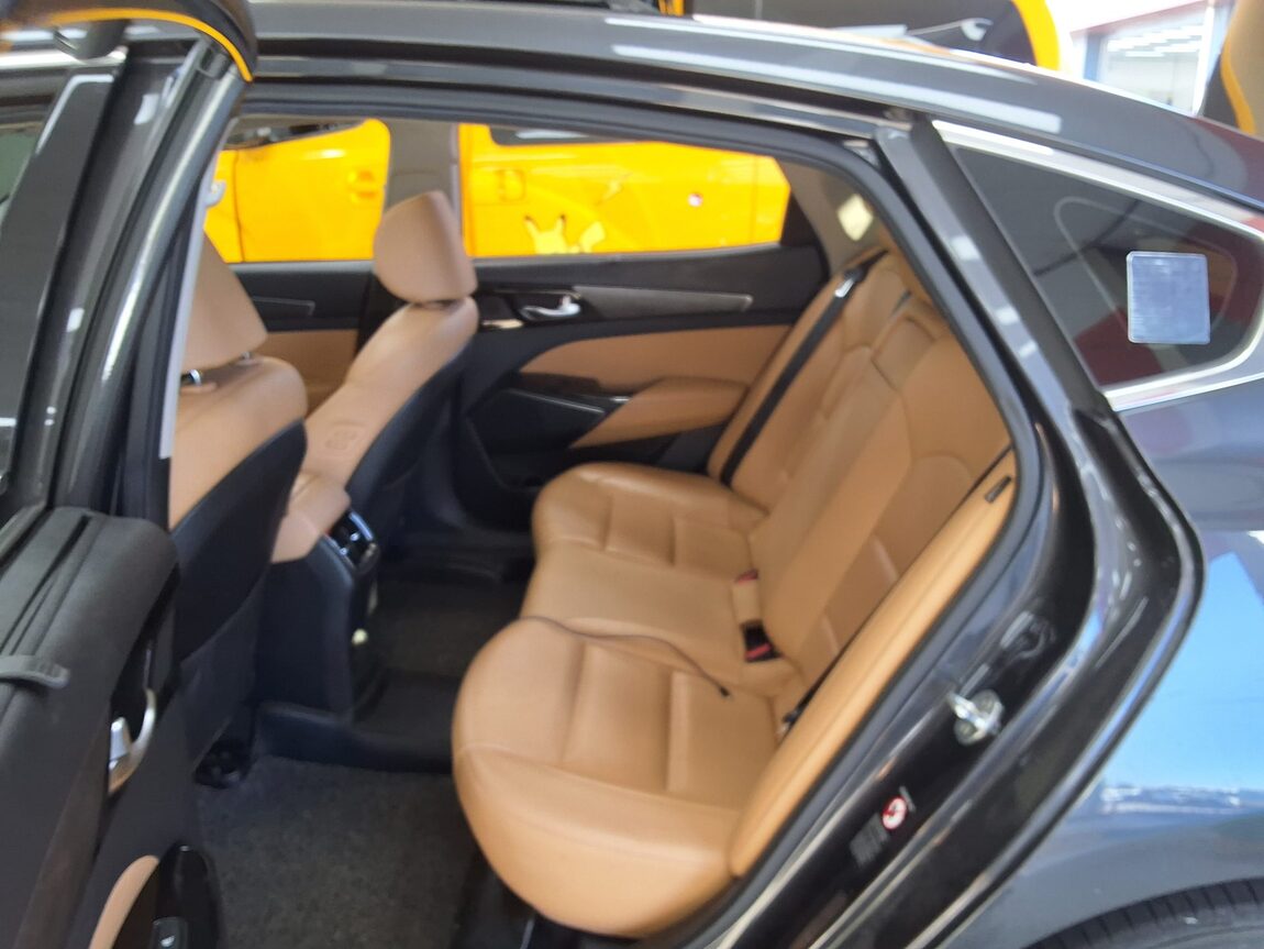 KIA K7 PREMIER HYBRID SIGNATURE 2020 - zdjęcie 13