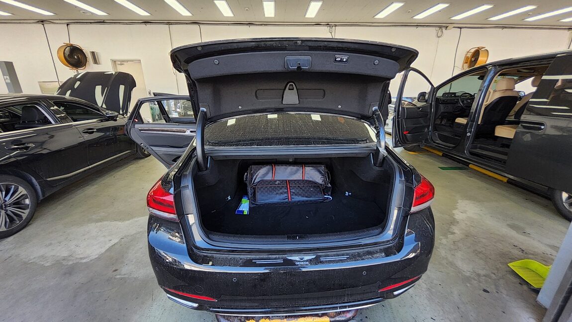 GENESIS G80 3.3 GDi AWD PREMIUM LUXURY 2018 - zdjęcie 15