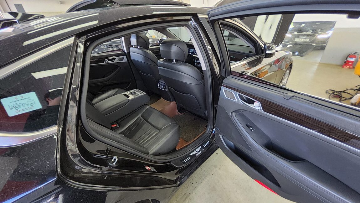 GENESIS G80 3.3 GDi AWD PREMIUM LUXURY 2018 - zdjęcie 13