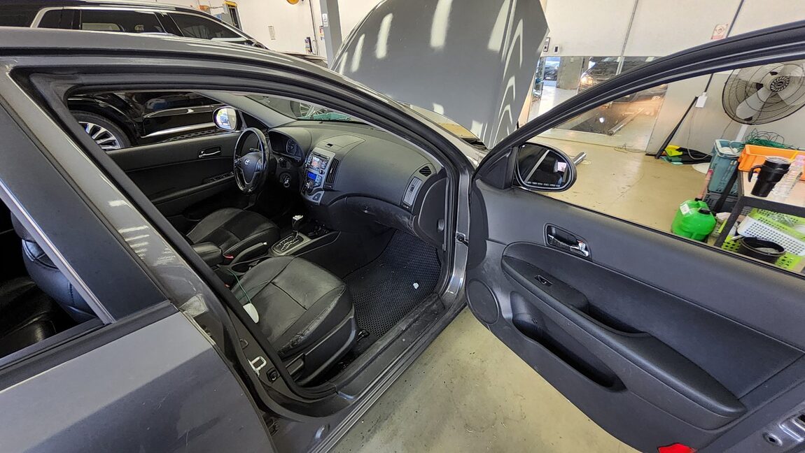 HYUNDAI i30 1.6 VVT PREMIER 2008 - zdjęcie 14