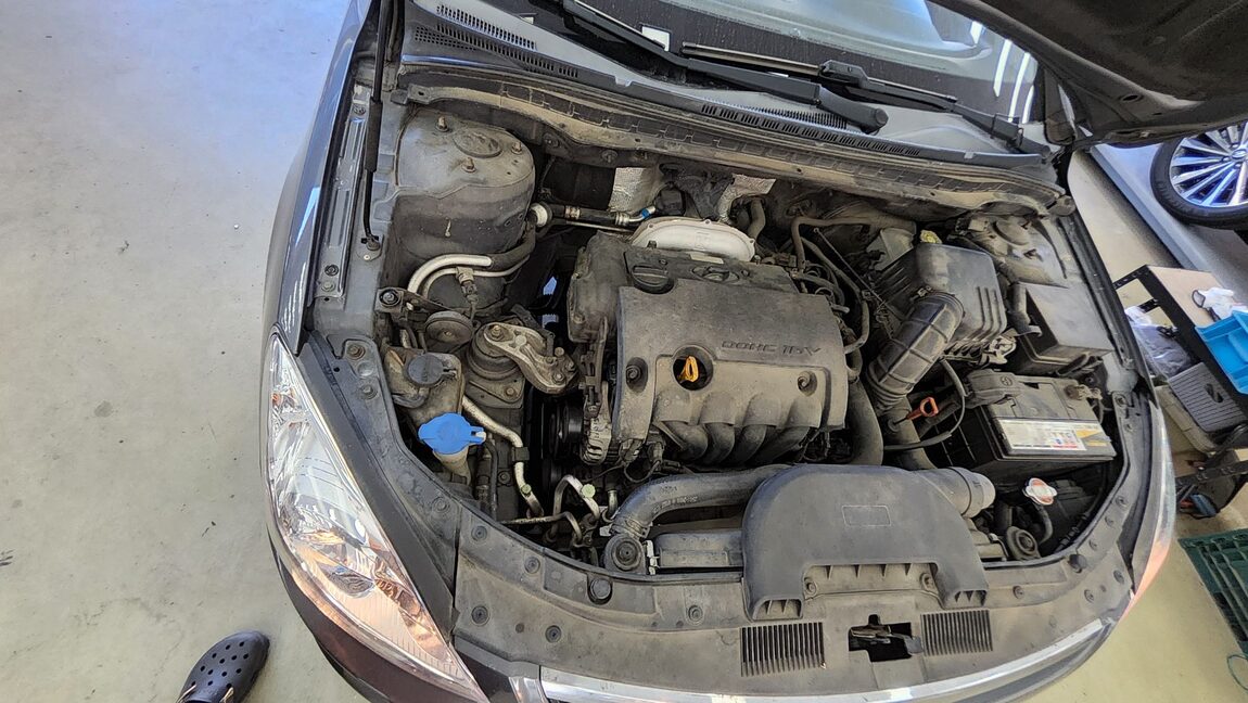 HYUNDAI i30 1.6 VVT PREMIER 2008 - zdjęcie 21