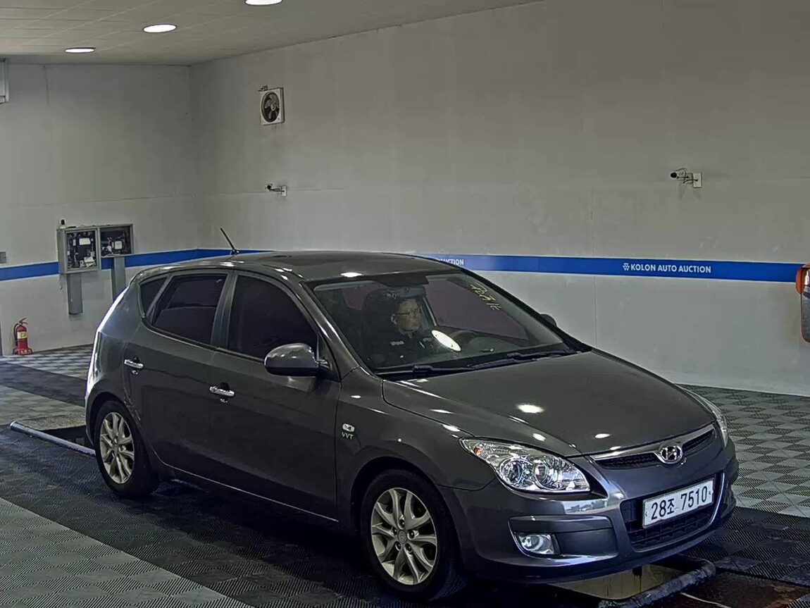 HYUNDAI i30 1.6 VVT PREMIER 2008 - zdjęcie 3
