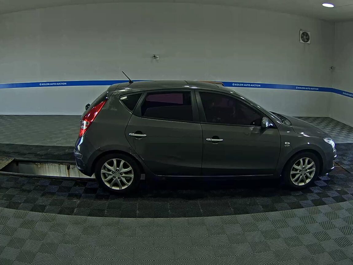 HYUNDAI i30 1.6 VVT PREMIER 2008 - zdjęcie 4