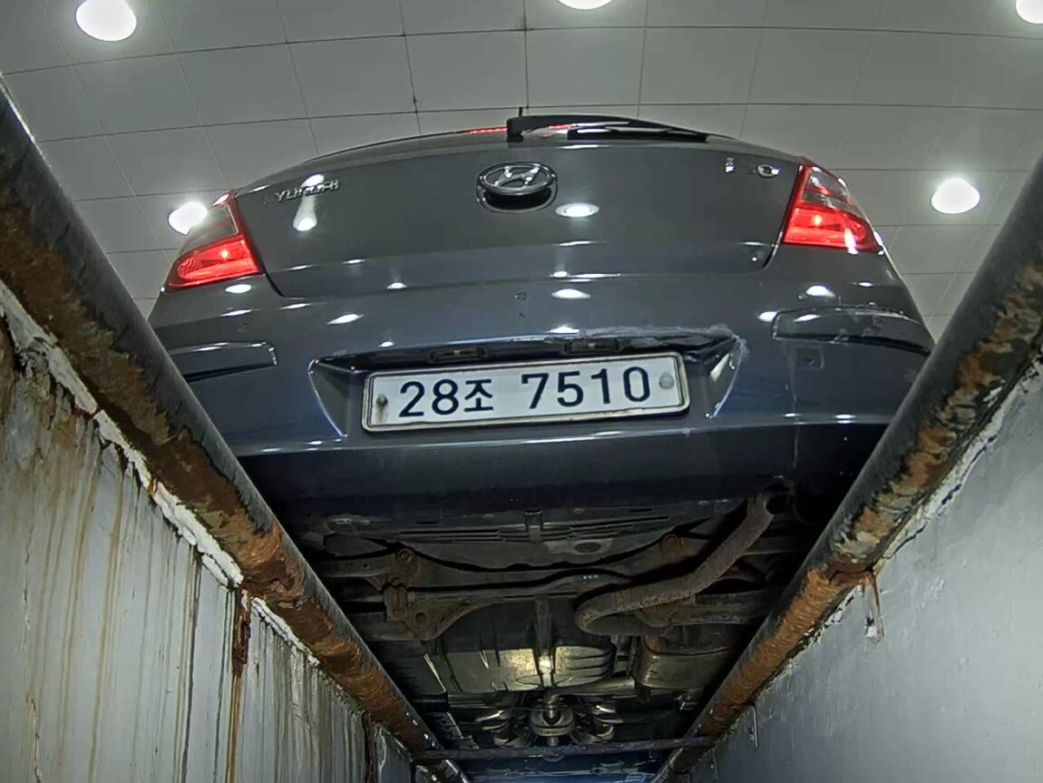 HYUNDAI i30 1.6 VVT PREMIER 2008 - zdjęcie 8