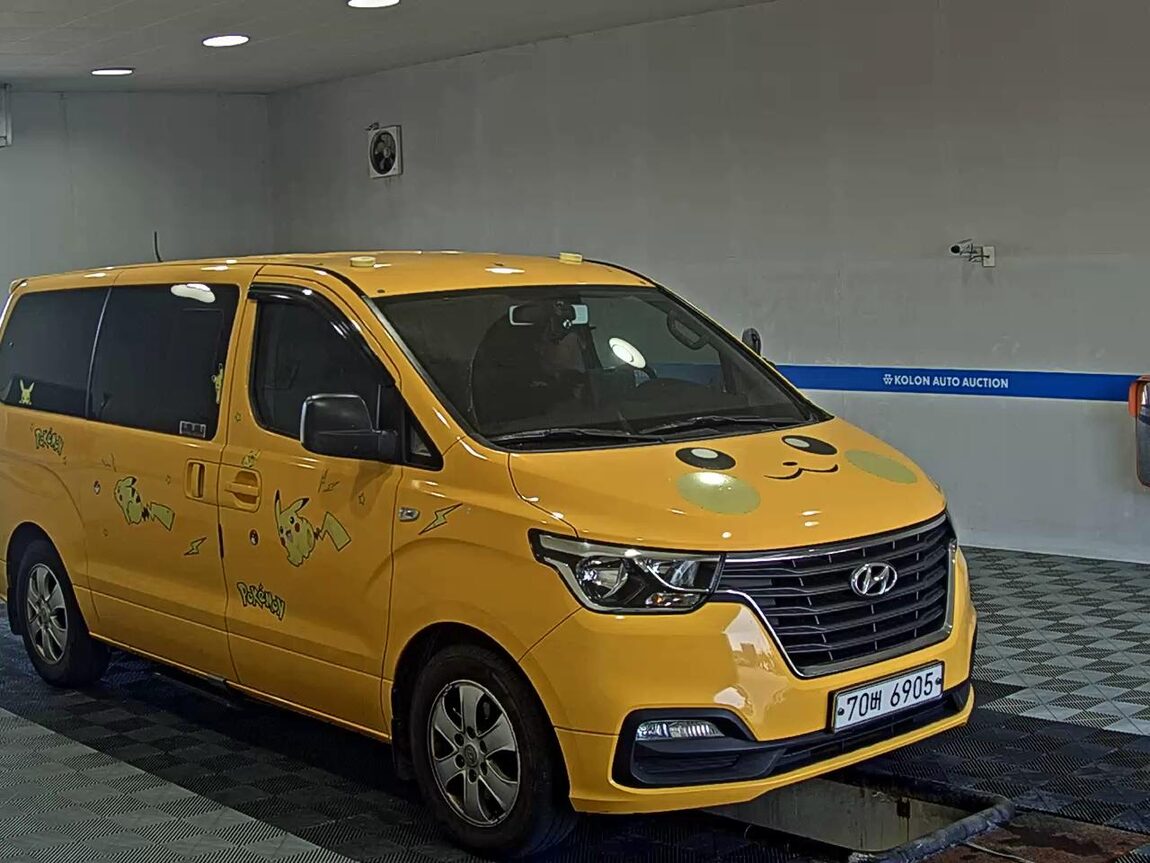 HYUNDAI THE NEW GRAND STAREX 12-SEATER DIESEL MODERN 2018 - zdjęcie 3