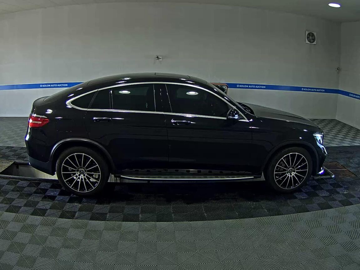 MERCEDES-BENZ GLC-CLASS GLC 220d 4MATIC COUPE PREMIUM 2017 - zdjęcie 4