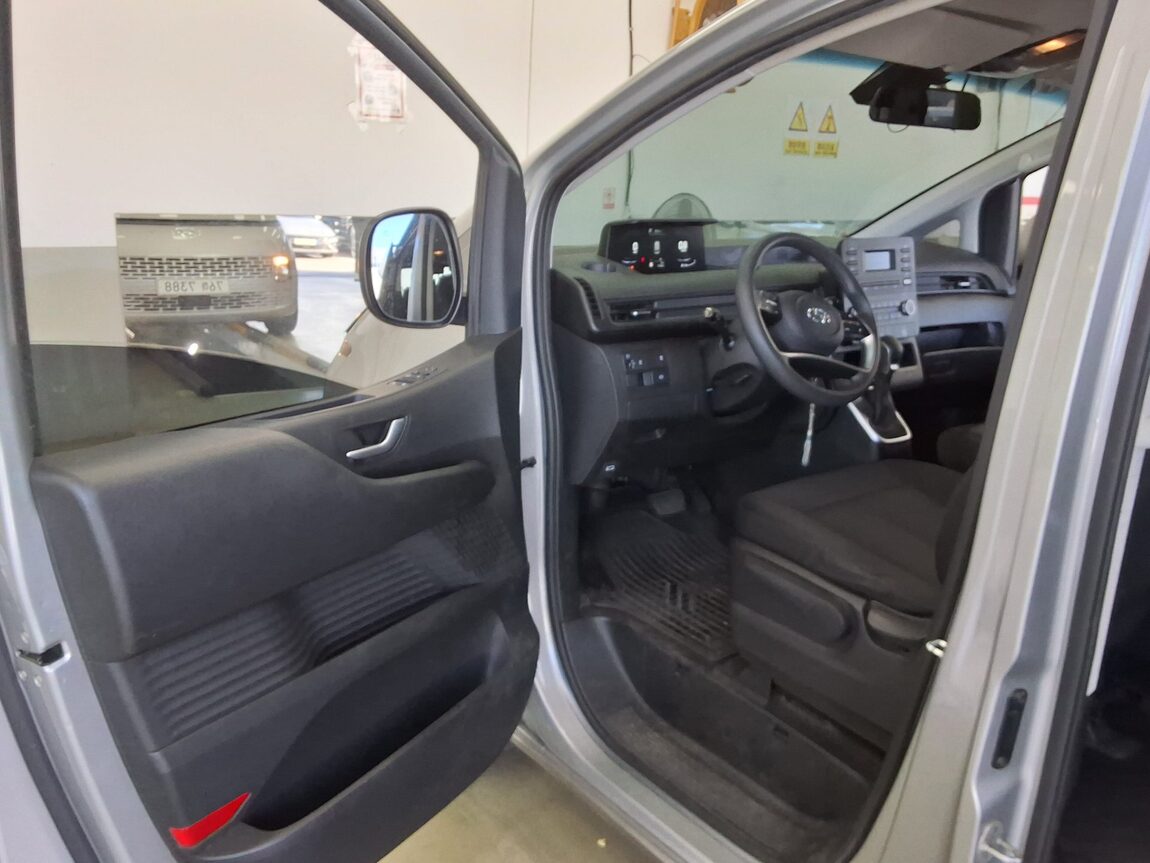 HYUNDAI STARIA 2.2 DIESEL TOURER 11-SEATER 2WD SMART 2022 - zdjęcie 10