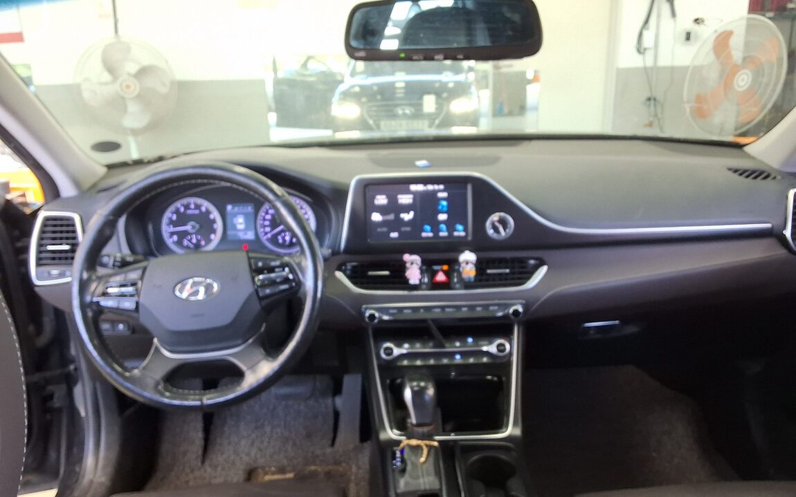 HYUNDAI GRANDEUR IG 3.0 LPi RENTAL CAR MODERN 2018 - zdjęcie 11