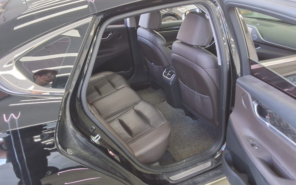HYUNDAI GRANDEUR IG 3.0 LPi RENTAL CAR MODERN 2018 - zdjęcie 13