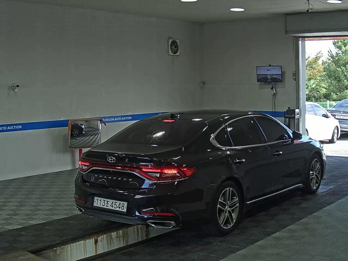 HYUNDAI GRANDEUR IG 3.0 LPi RENTAL CAR MODERN 2018 - zdjęcie 5
