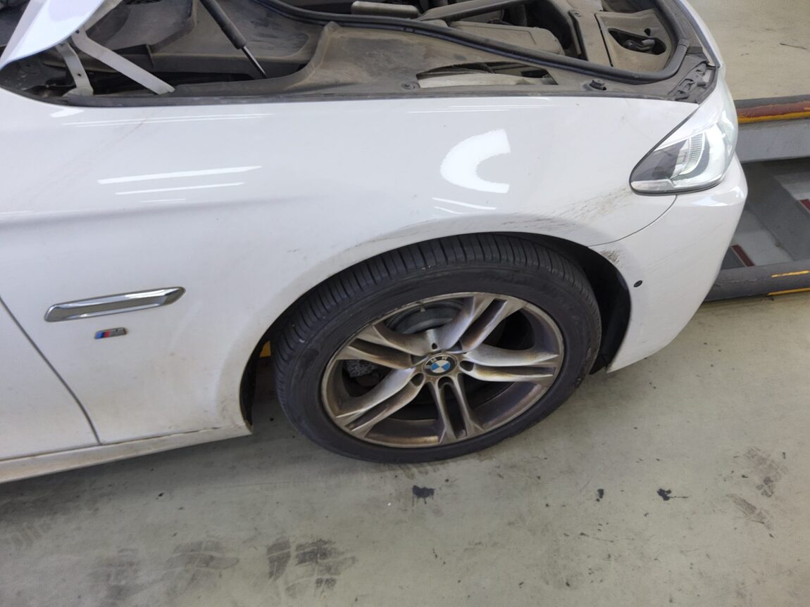 BMW 5 SERIES (6TH GEN) 520d M AERODYNAMIC 2016 - zdjęcie 22