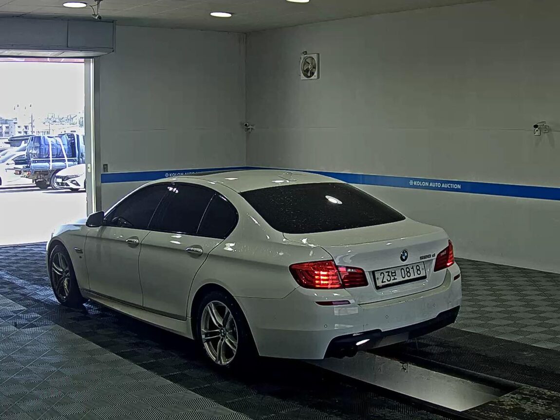 BMW 5 SERIES (6TH GEN) 520d M AERODYNAMIC 2016 - zdjęcie 6