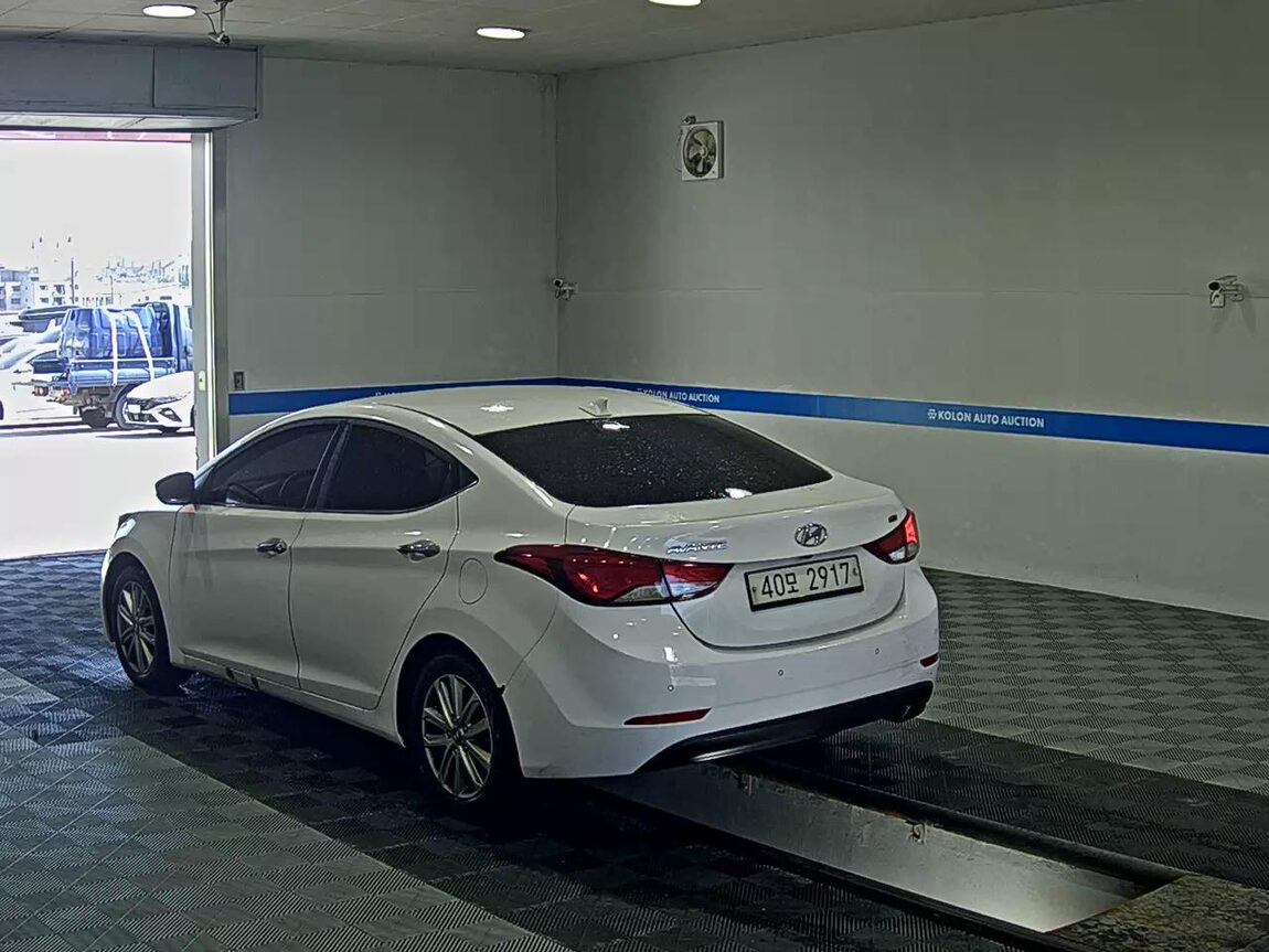 HYUNDAI THE NEW AVANTE MD 1.6 GDi MODERN 2015 - zdjęcie 6