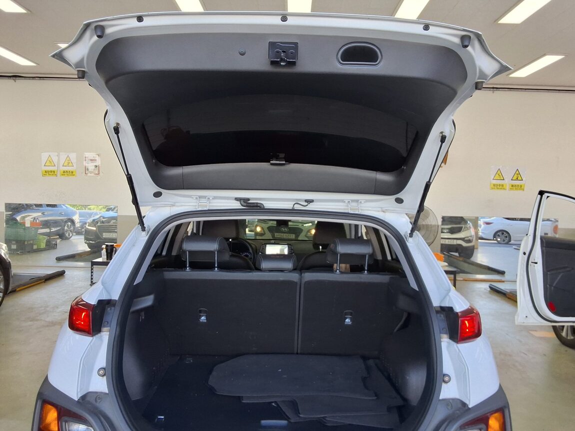 HYUNDAI KONA 1.6 GASOLINE 2WD MODERN 2019 - zdjęcie 15