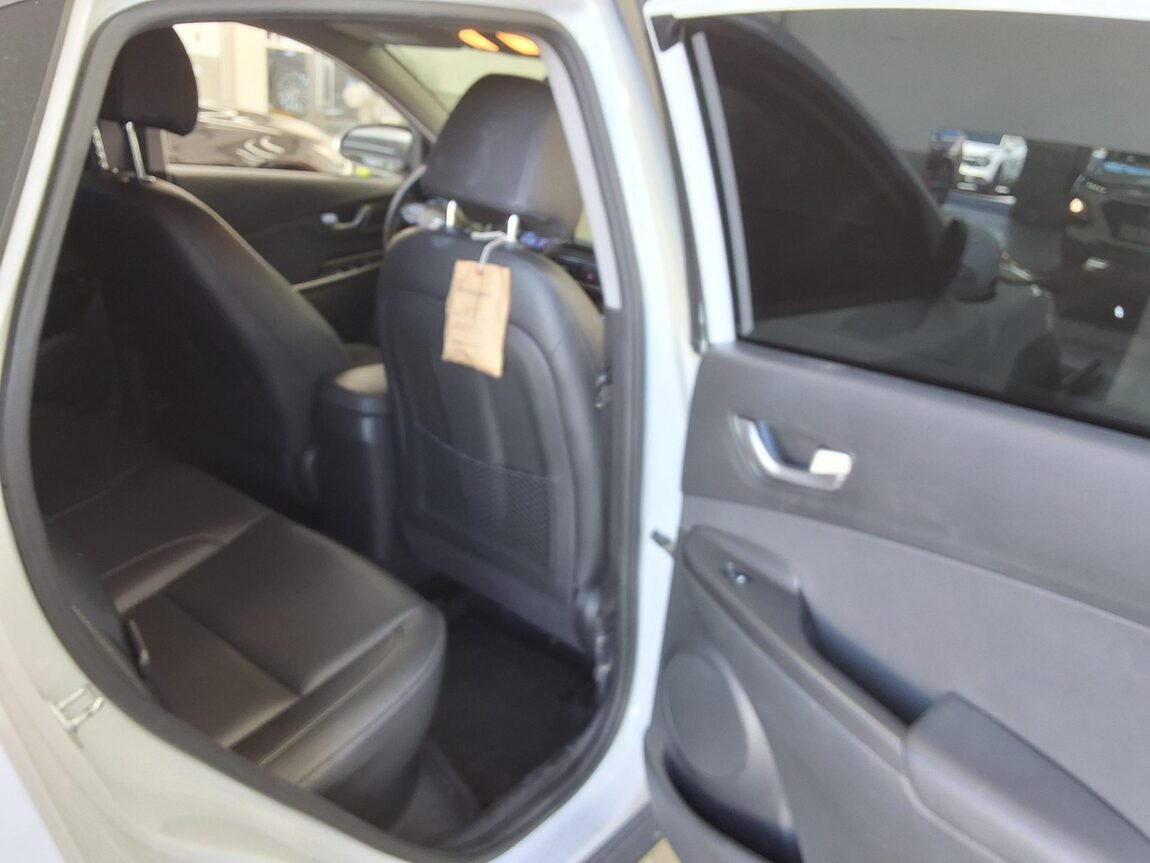 HYUNDAI KONA 1.6 GASOLINE 2WD MODERN 2019 - zdjęcie 13