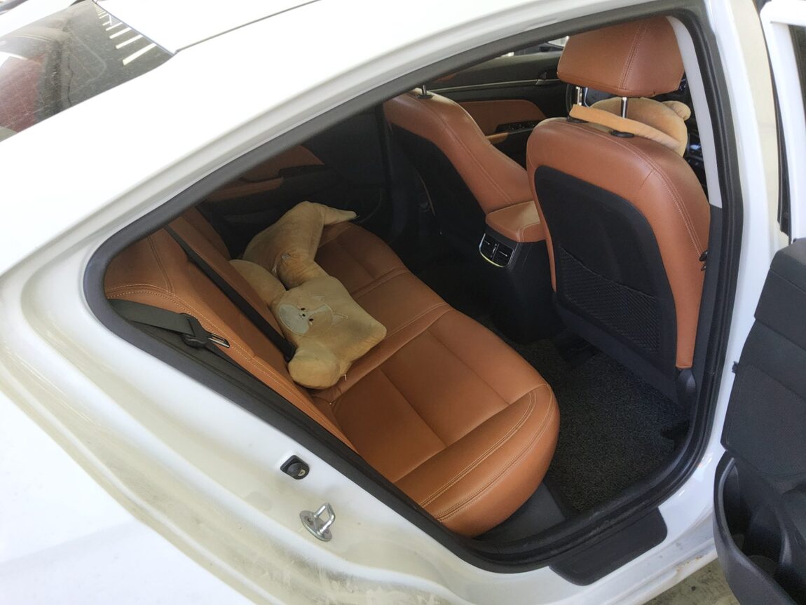 HYUNDAI AVANTE AD 1.6 GDi SMART 2016 - zdjęcie 13
