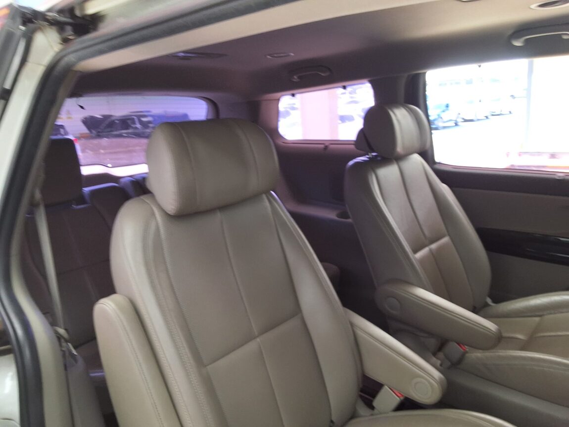 KIA THE NEW CARNIVAL LIMOUSINE 7-SEATER DIESEL VIP 2019 - zdjęcie 14