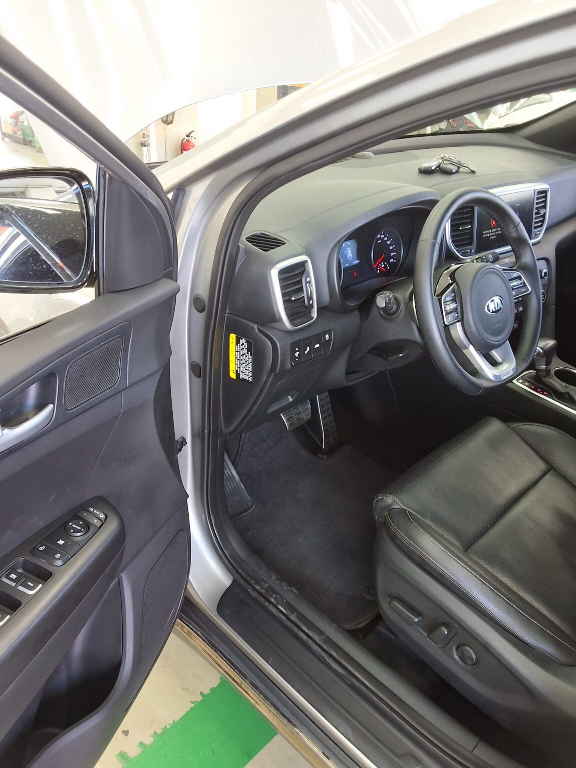 KIA SPORTAGE THE BOLD R2.0 DIESEL 2WD PRESTIGE 2019 - zdjęcie 10
