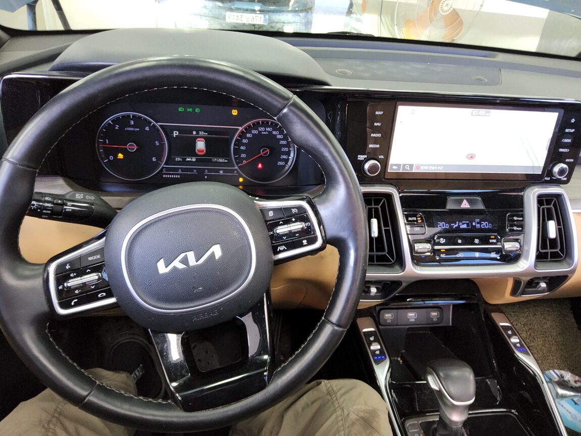 KIA NEW SORENTO (MQ4) 2.2 DIESEL 2WD PRESTIGE 2022 - zdjęcie 17